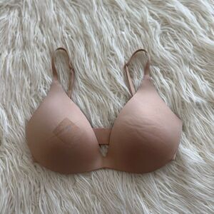 Skims Wireless Super Push up Bra Clay Size 32D